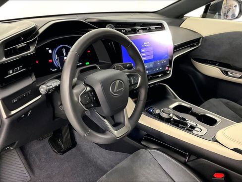 Used 2023 Lexus RZ 450e Premium image 16