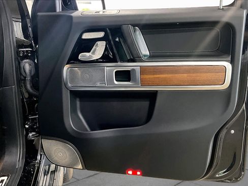 Used 2025 Mercedes-Benz G 580 w/ EQ Technology image 21
