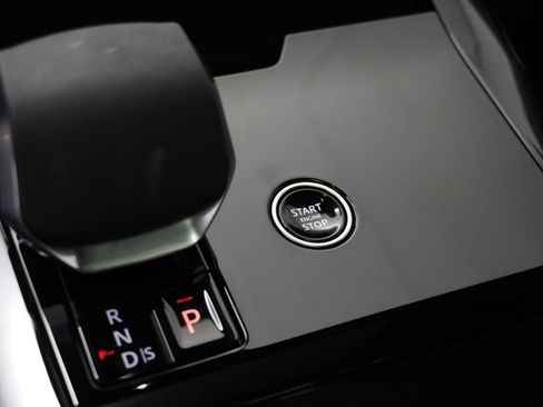 Certified 2025 Land Rover Range Rover Sport SE AWD/4WD image 11