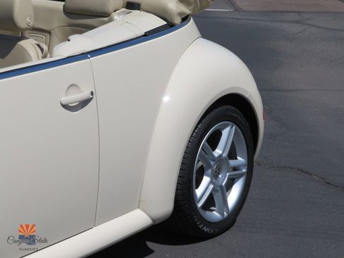 Used 2004 Volkswagen Beetle GLS FWD image 15