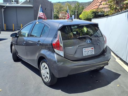 Used 2016 Toyota Prius C Two FWD image 5