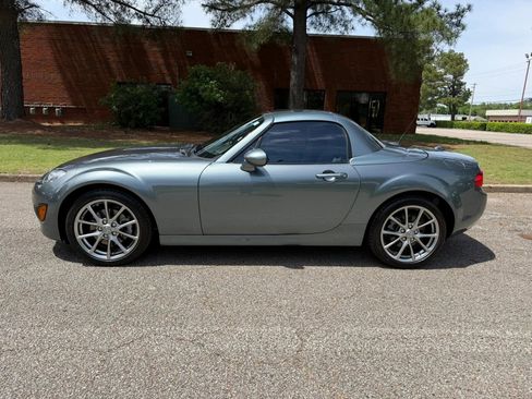 Used 2011 MAZDA MX-5 Miata Grand Touring RWD image 2