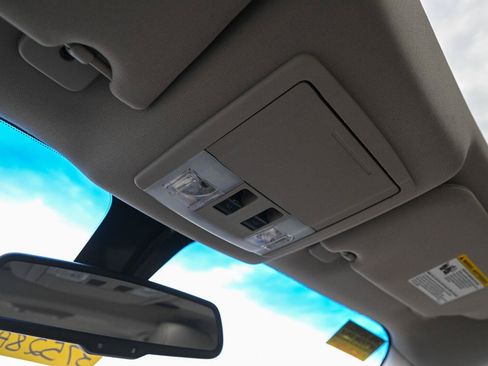 Used 2010 Ford Taurus Limited FWD image 49