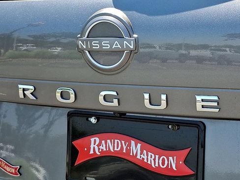 Used 2023 Nissan Rogue SV AWD/4WD image 31