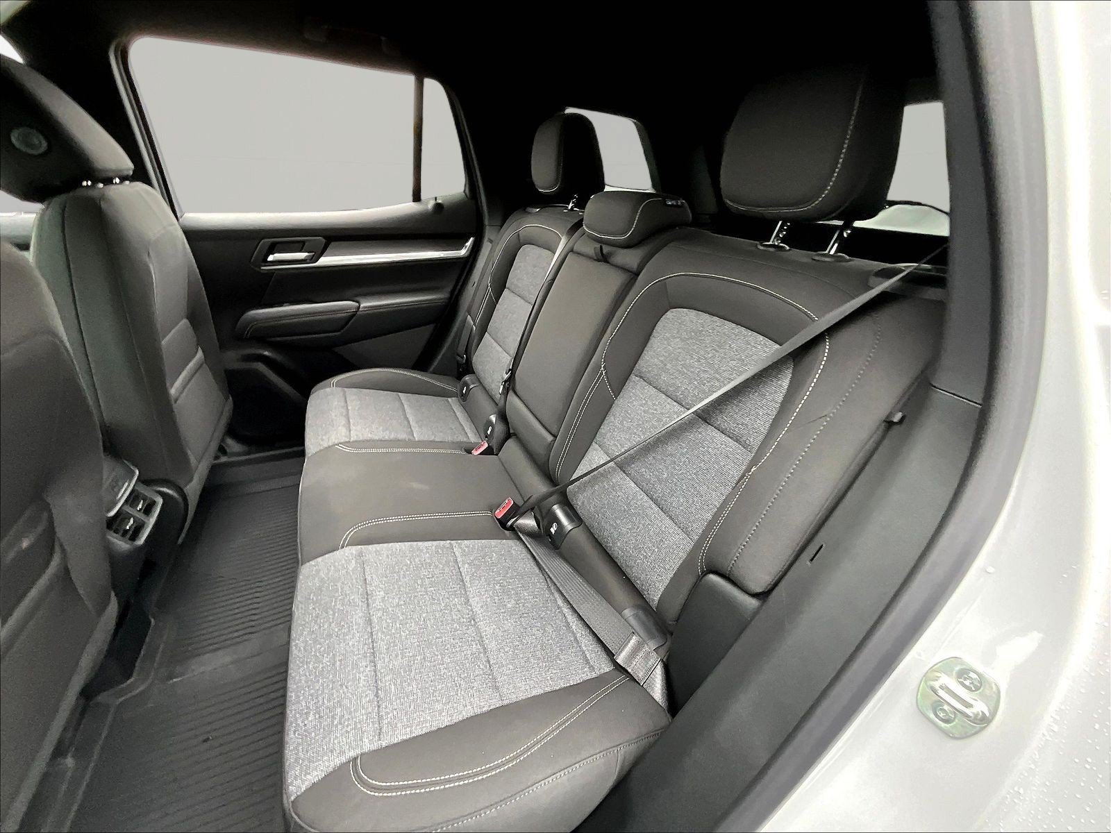 New 2027 GMC Terrain Elevation FWD image 17