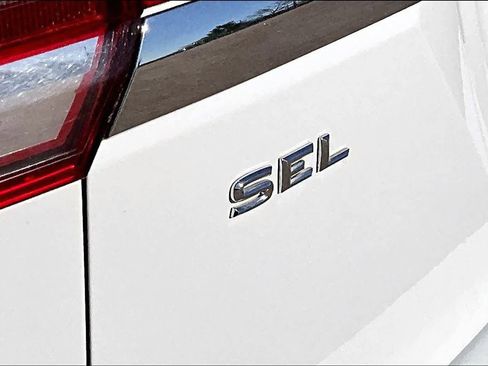 Used 2019 Volkswagen Atlas SEL image 9