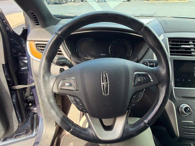 Used 2017 Lincoln MKC Reserve w/ Lincoln MKC Climate Package AWD/4WD image 19