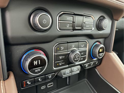 Certified 2024 Chevrolet Tahoe High Country w/ Max Trailering Package image 18