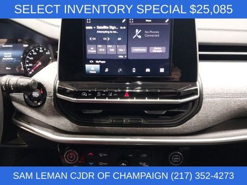 New 2026 Jeep Compass Latitude image 15