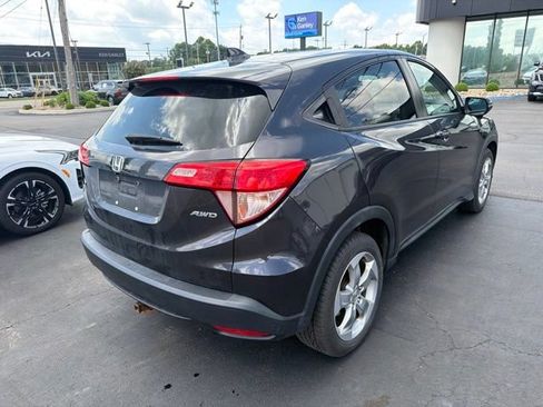Used 2017 Honda HR-V EX image 4