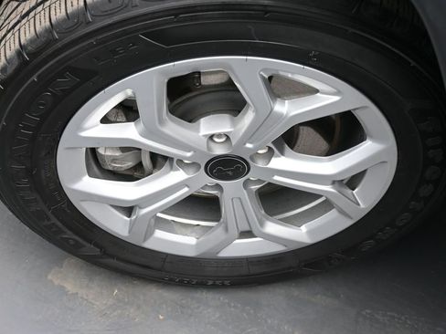 Certified 2025 Jeep Compass Latitude image 18