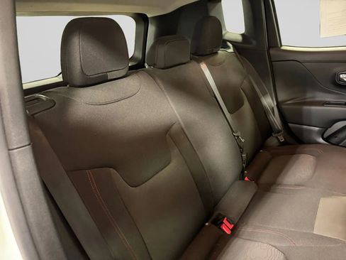 Used 2016 Jeep Renegade Trailhawk image 25