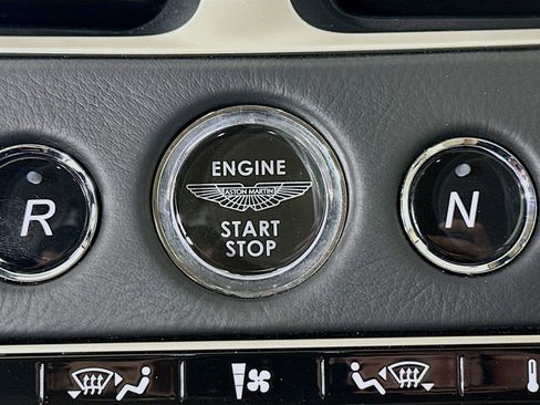 Used 2017 Aston Martin DB11 V12 RWD image 16