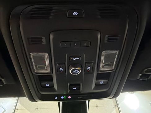 Used 2021 GMC Yukon Denali w/ Denali Premium Package AWD/4WD image 21