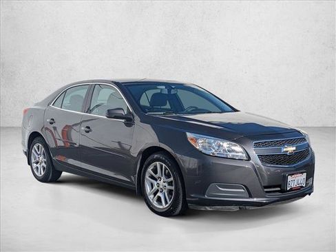 Used 2013 Chevrolet Malibu LT w/ Power Convenience Package image 3