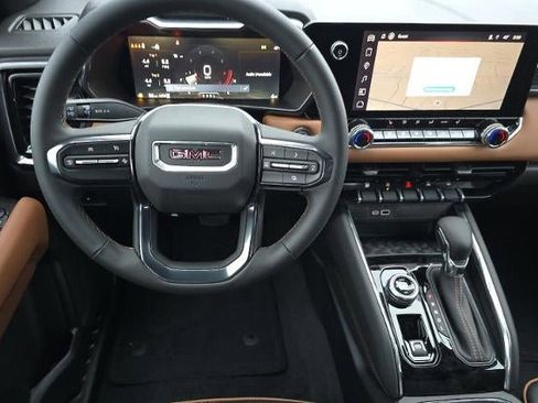 New 2026 GMC Canyon AT4 AWD/4WD image 15