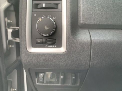 Used 2011 RAM 1500 Sport w/ Sport Premium Group image 18