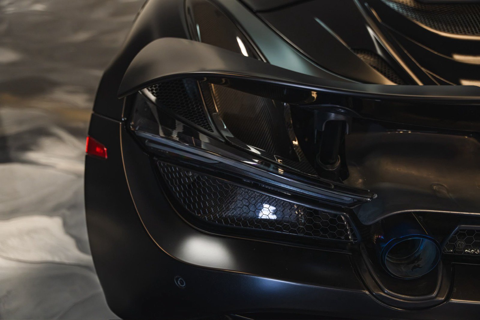 Used 2020 McLaren 720S Performance RWD image 16