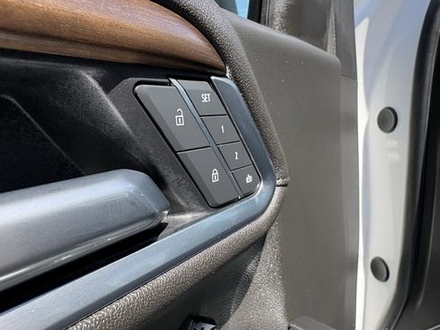 Used 2025 Chevrolet Silverado 1500 High Country w/ High Country Premium Package image 18