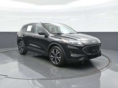 Used 2022 Ford Escape SE w/ SE Sport Appearance Package