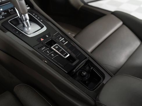 Used 2017 Porsche 911 Carrera RWD image 43