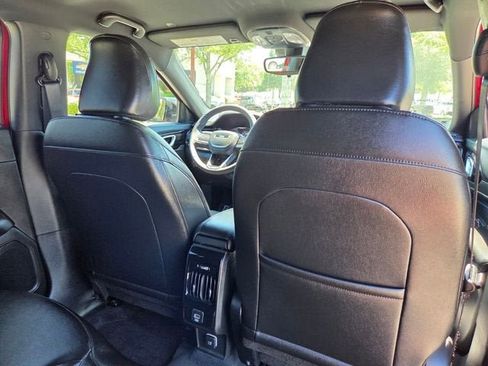 Used 2025 Jeep Compass Latitude w/ Altitude Special Edition AWD/4WD image 17