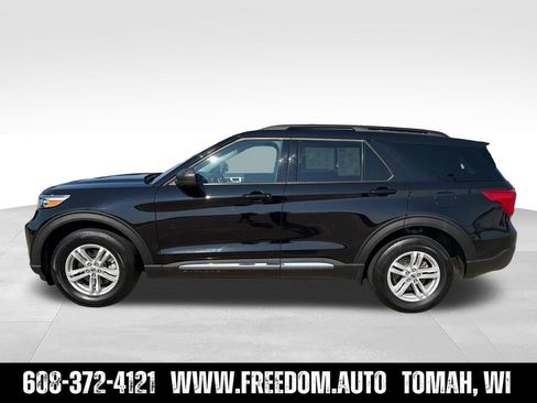 Used 2024 Ford Explorer XLT w/ Equipment Group 202A AWD/4WD image 3