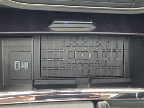 Used 2024 Ford Expedition Platinum RWD image 28