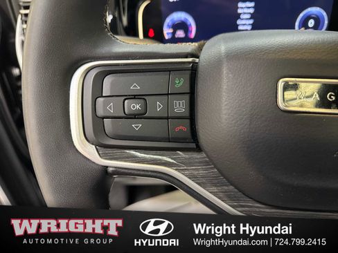 Used 2022 Jeep Wagoneer Series III w/ Premium Group I image 22