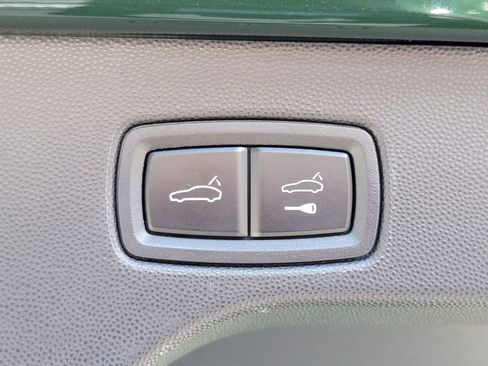 Used 2025 Porsche Macan 4S Electric image 32