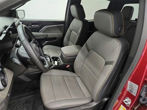 Used 2025 Chevrolet Colorado ZR2 image 18