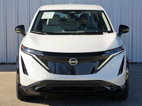 Used 2024 Nissan Ariya FWD image 42