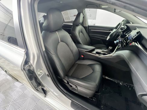 Used 2022 Toyota Camry SE FWD image 30