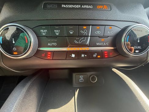 Used 2023 Ford Escape ST-Line AWD/4WD image 34