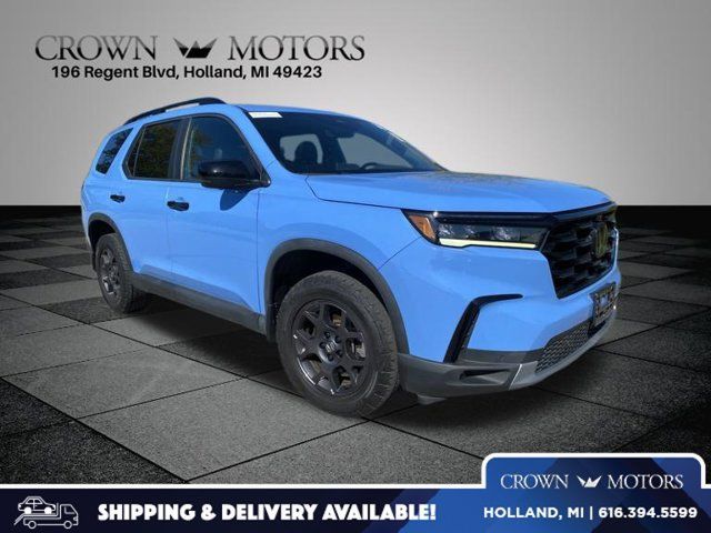 Used 2023 Honda Pilot TrailSport image 1