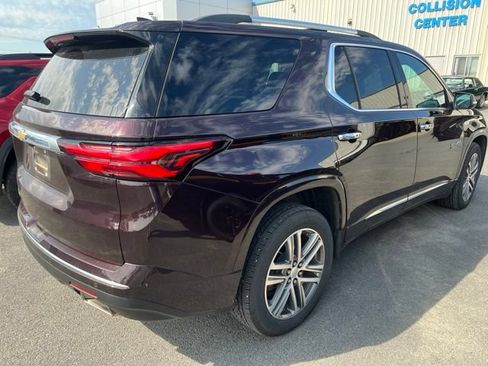 Used 2023 Chevrolet Traverse High Country w/ LPO, Floor Liner Package AWD/4WD image 3