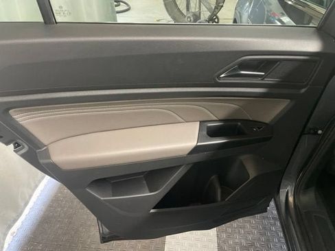 Certified 2021 Volkswagen Atlas Cross Sport SEL AWD/4WD image 11