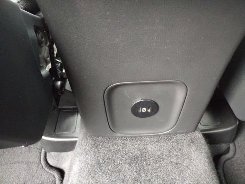 Used 2024 Ford Escape Platinum AWD/4WD image 18