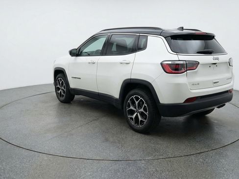 Used 2025 Jeep Compass Limited image 6