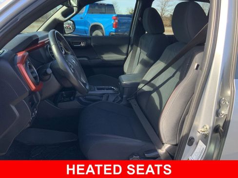 Used 2017 Toyota Tacoma TRD Off-Road image 7