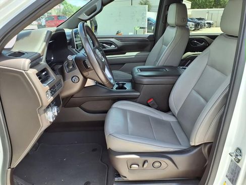 Used 2022 GMC Yukon SLT w/ SLT Luxury Package AWD/4WD image 14