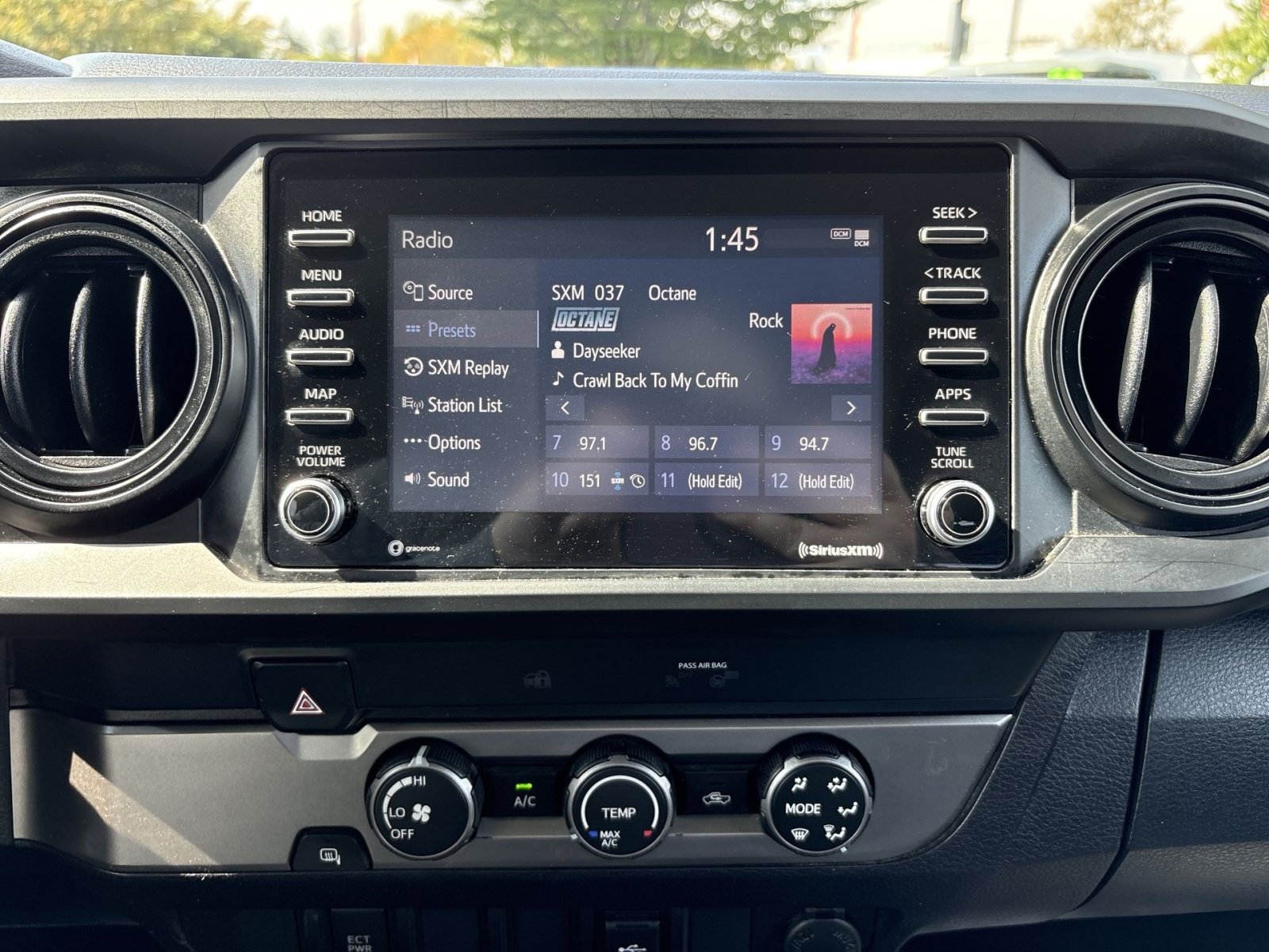 Used 2022 Toyota Tacoma SR RWD image 17