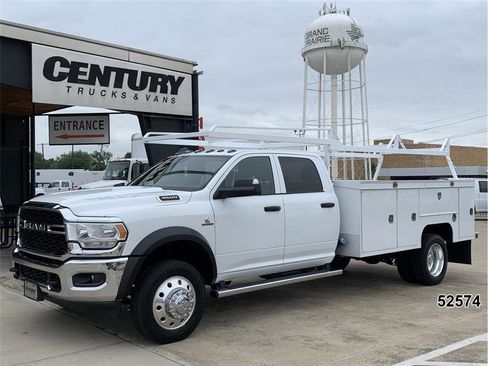 Used 2022 RAM 4500 Tradesman w/ Chrome Appearance Group RWD image 1