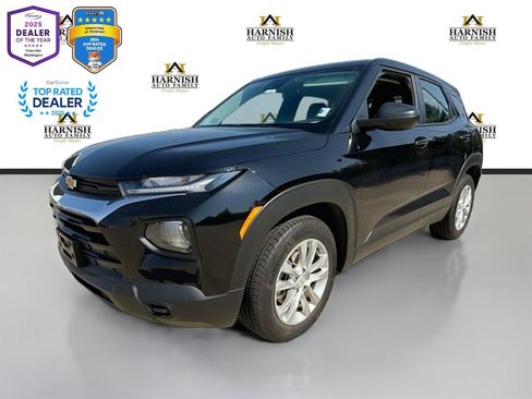Used 2023 Chevrolet TrailBlazer LS FWD image 2