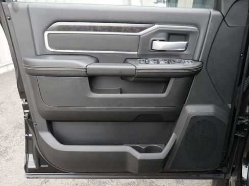 Used 2024 RAM 2500 Big Horn w/ Night Edition image 14