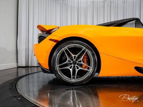 Used 2020 McLaren 720S Performance RWD image 31