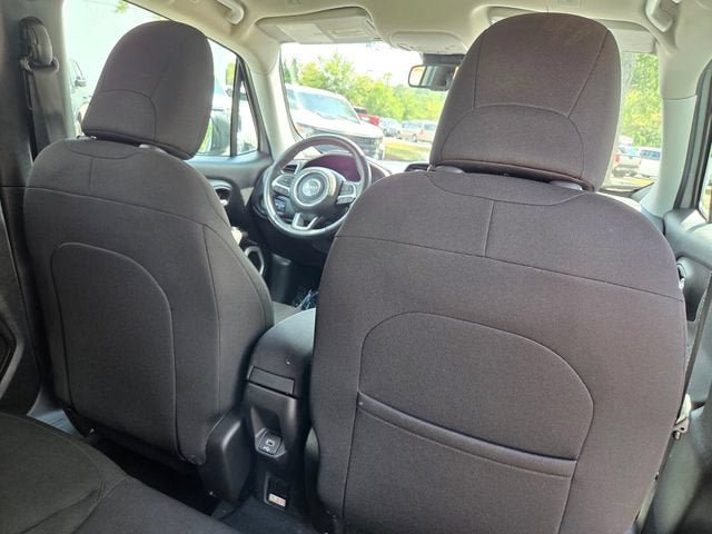 Used 2021 Jeep Renegade Latitude w/ Convenience Group FWD image 17