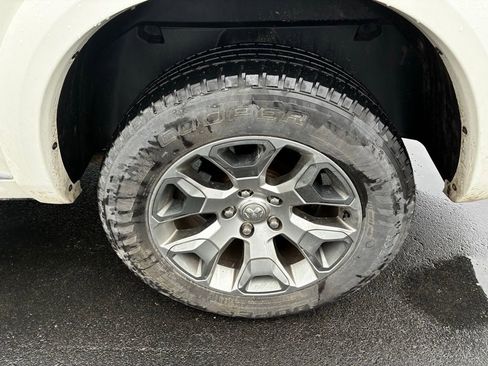 Used 2018 RAM 1500 Limited image 17