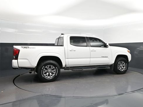 Used 2022 Toyota Tacoma SR w/ SR Convenience Package RWD image 8