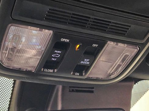 Used 2025 Honda Passport TrailSport image 27